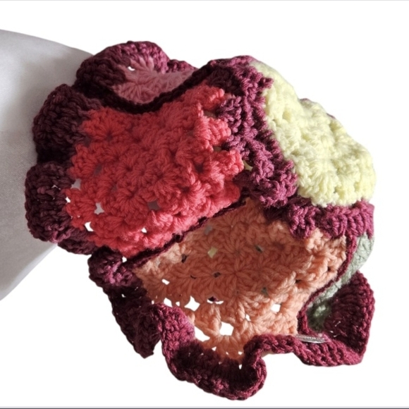 Hand Crafted oversized bucket hat crochet granny square stitch multicolored fall - Picture 11 of 17